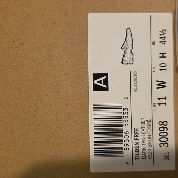 Clarks Tilden free dark tan leather shoes size11 New In Box